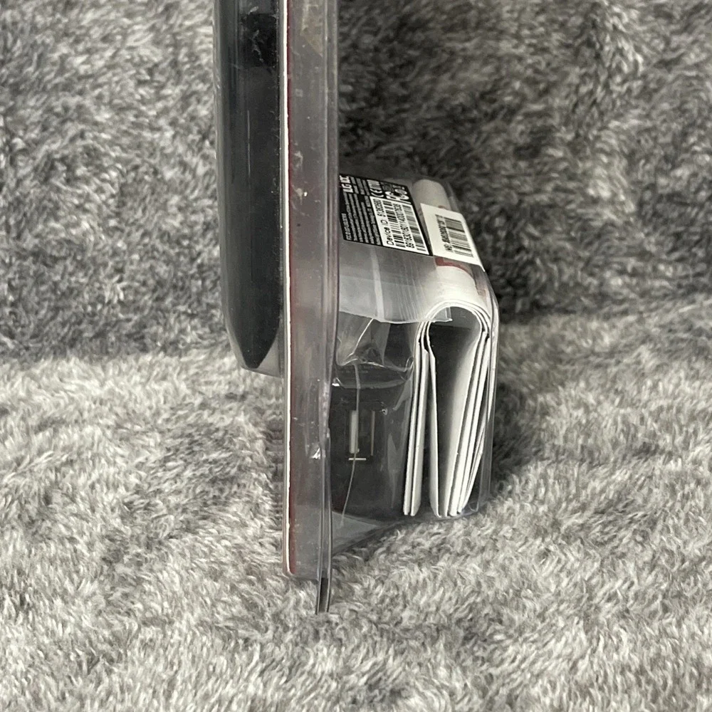 LugLoc Luggage Tracker‎ – Worldwide Smart Lost Baggage Locator – New in Box